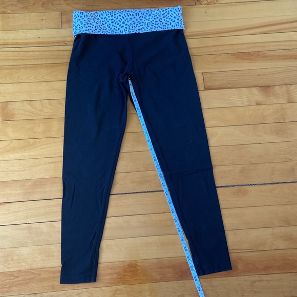 Victoria Secret XS leggings with leopard roll down waist - Picture 6 of 6